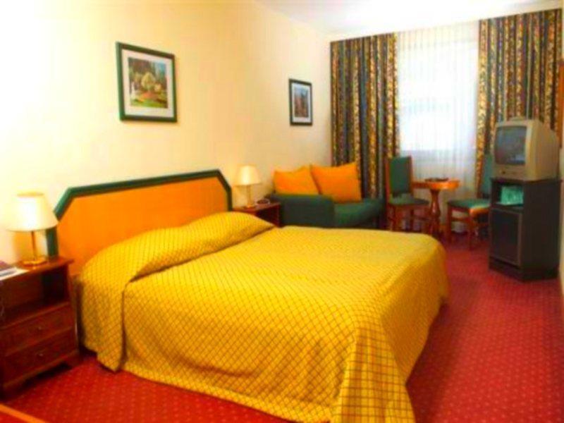 Caratart Bombolo 4* Viena