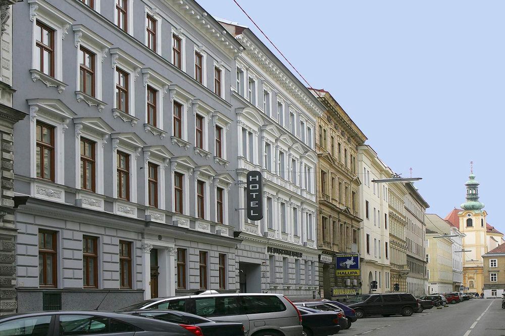 Caratart Bombolo Hotel Viena